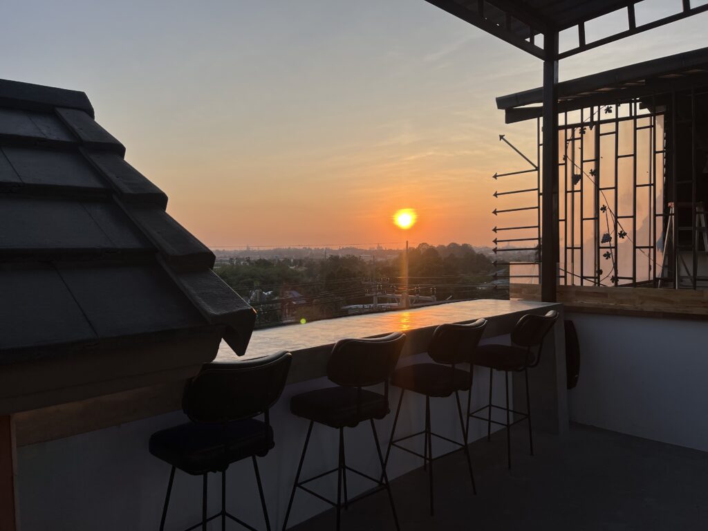 rooftop bar pattaya soi siam country club sunset